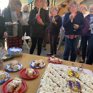 The cardboard was larger than the cake, making its brief stay overnight in my refrigerator a little challenging. But the cake held up well