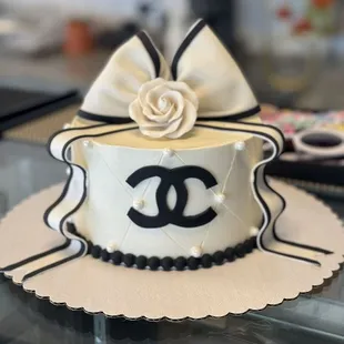 a chanel cake