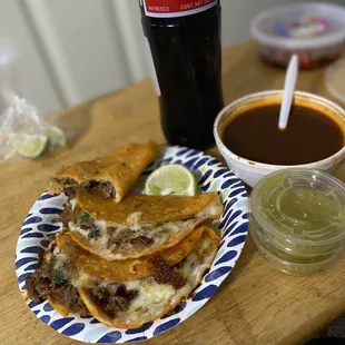 Ladygomitas y Misterbirria