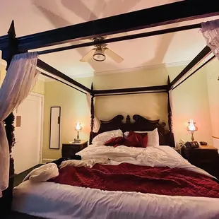 King Parlor Suite Bed