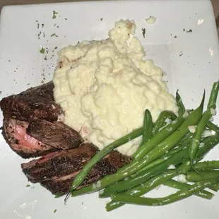 Hangar steak with risotto and green beans (1/2 portion)