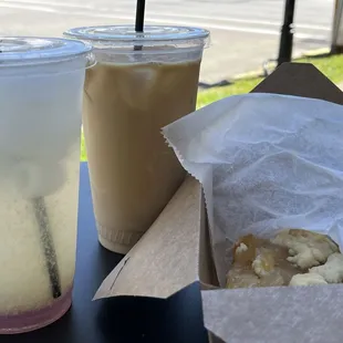Lavender lemonade, iced coffee and a peach bar