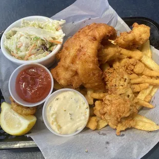 Fried Seafood Basket