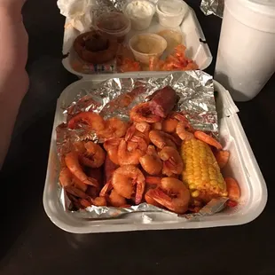 The boiled shrimp to-go were incredibly bad. The shrimp were small and overcooked. Chinese buffet quality shrimp were not expected.