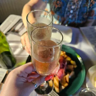 oysters and mussels, drink