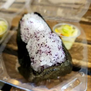 Shiso konbu onigiri