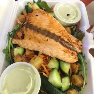 Grilled Salmon Salad