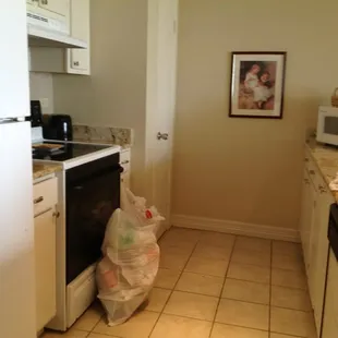 Another look at the kitchen