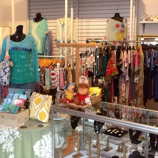 Come see us for locally made products by local artisans . We are your friendly hawaiian gift shop.
