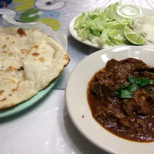 Hadi Gosht (Lamb Curry cooked in Earthenware Pot)