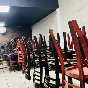 Seating and no DINE IN