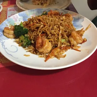 Shrimp Lo Mein! Yum!!