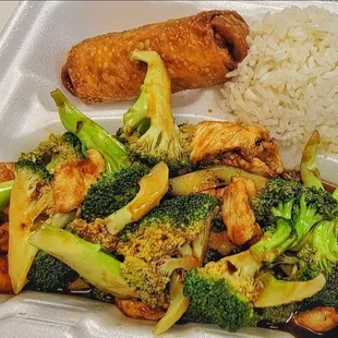 Chicken and shrimp with broccoli