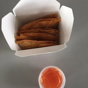 Green onion pancakes, still crispy and delicious to go!