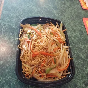i stoped by lai wah today ,  i ordered veggie veggie lo mein . i loved it .