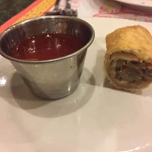 Vegetable egg roll and dipping sauce