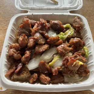 Crispy Chicken on Cake Noodles