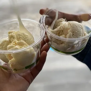 Apricot/Peach/Orange single scoop (left) and a single scoop of Apple Pie on the right.