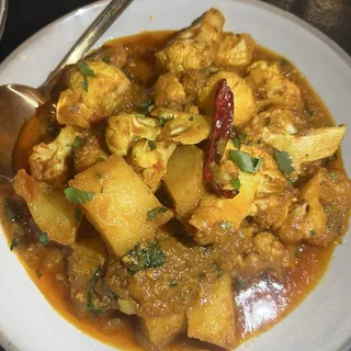 Lasooni Aloo Gobi Masala