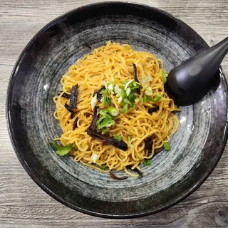 Noodles in Onion Sauce