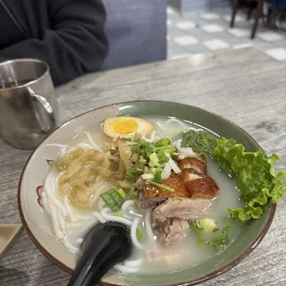 Noodles Soup with Roasted Duck meat and Pickled Greens