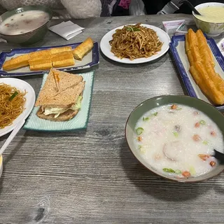 Set D Chow Fun CongeeDrink