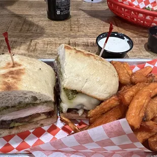 Chicken pesto sandwich