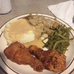 food, chicken wings and fried chicken