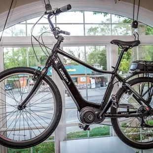 Lake Geneva E-Bike Company - Black iZip E3 Vibe Plus electric bike