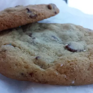 chocolate chip cookies - best of the cookies we tried.