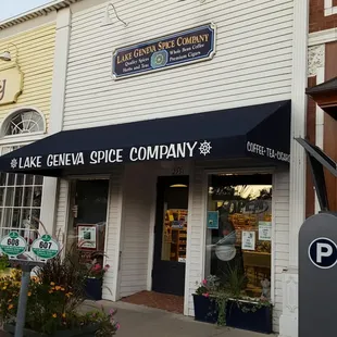 Cute little Shop.  Friendly owners.