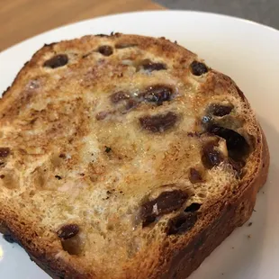 Ok so they had some amazing homemade raisin bread too.