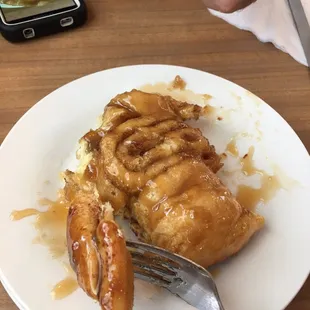 By far best caramel cinnamon roll ever!!