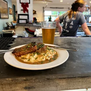 Meatloaf with mashed potatoes and gravy