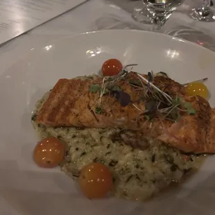 Salmon with spinach risotto