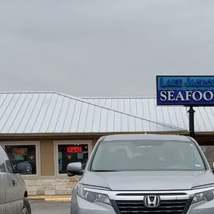 Lake Jackson Seafood Restaurant entrance