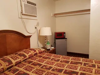 Jerry's Motel