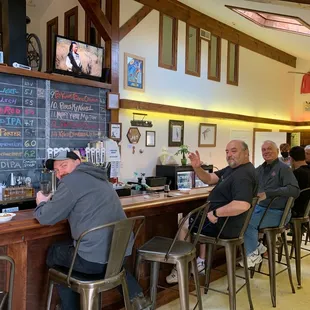 Bar at Lake Milton Brewery