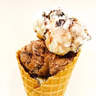 Ice cream working cow