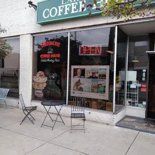 This is an exterior shot of Lakeshore coffee House.