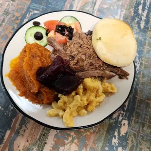 Second Buffet Plate with Mac &amp; Cheese, Smoked Beef, Cucumbers, Tomatoes, Olives, Sweet Potato &amp; Roll