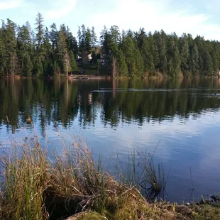 Beautiful park and lake. Great play ground for toddlers.