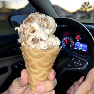 Garbage Can Ice Cream w Salta caramel cone