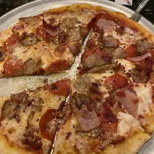 Small meat pizza