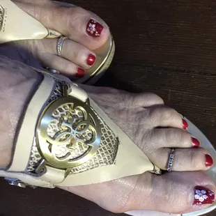 We love sandals at Lakeman's