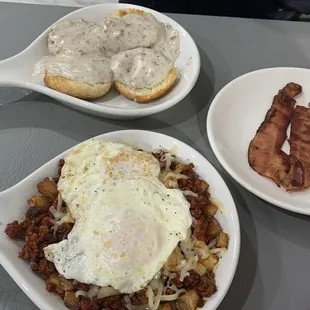 eggs, bacon, and hash browns