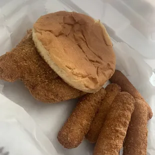 Catfish Fish Sandwich &amp; Mozzarella Sticks