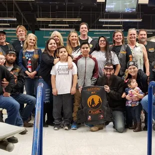 Last year (2018) we teamed up with the Dickweed MC to help out a family in need for Christmas!