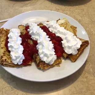 Crepes with strawberries
