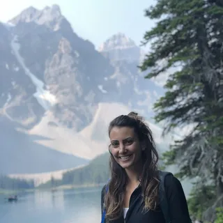 Shoshana G.